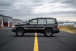 
										2000 Toyota Land Cruiser UZJ100 full									