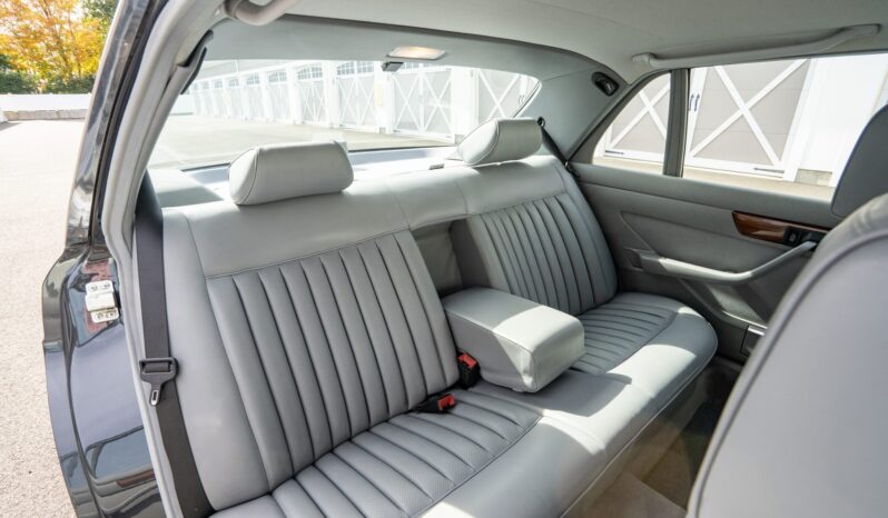 
								1988 Mercedes-Benz 420SEL full									