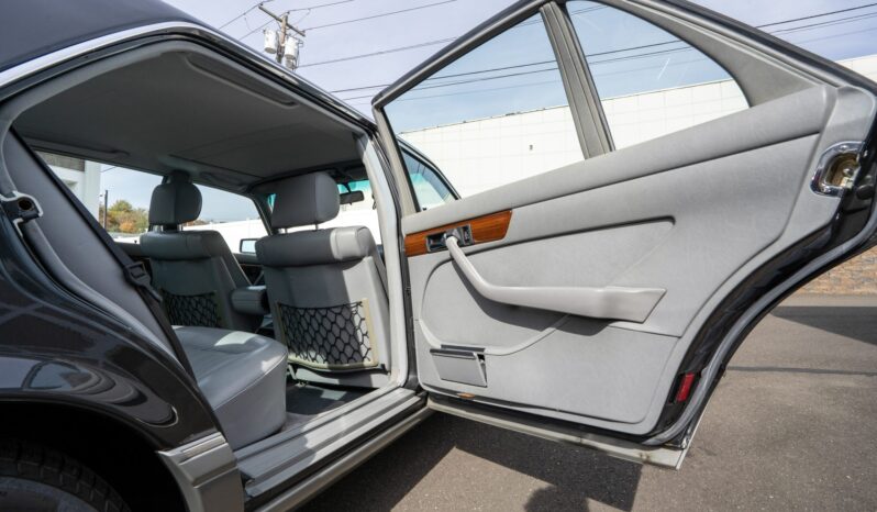 
								1988 Mercedes-Benz 420SEL full									