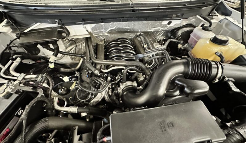 
								2012 Ford F-150 Lariat SuperCrew full									