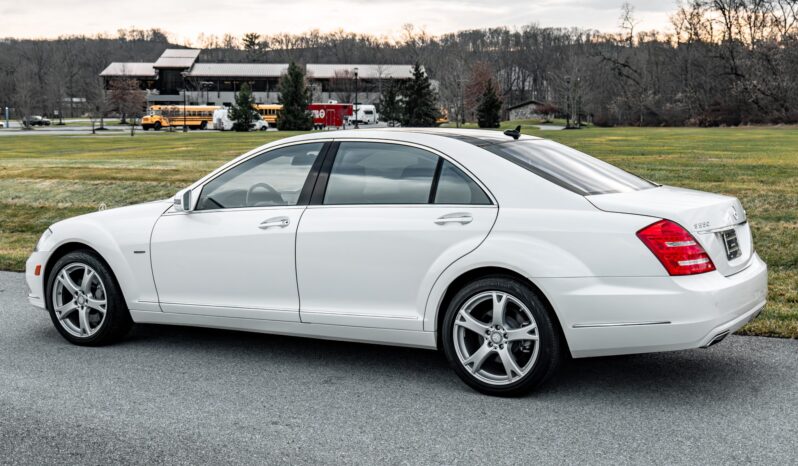 
								2012 Mercedes-Benz S550 4MATIC full									