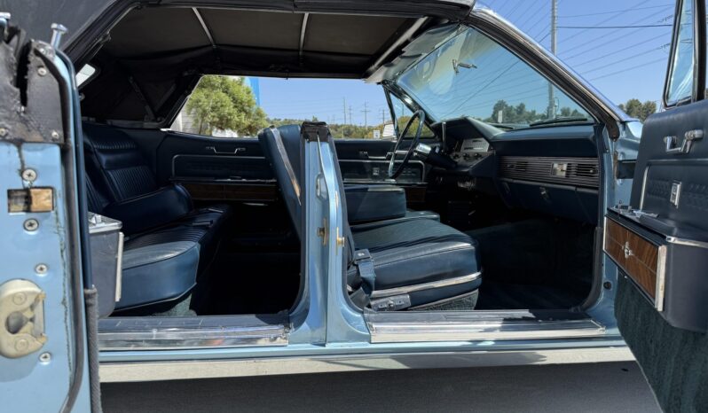 
								1966 Lincoln Continental Convertible full									