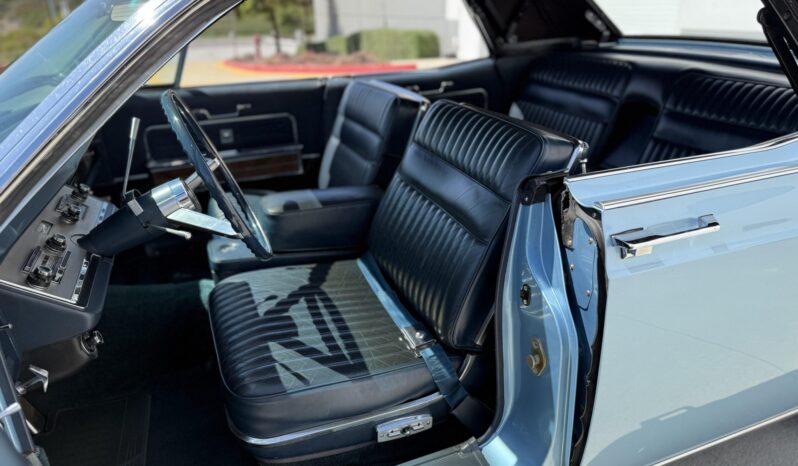 
								1966 Lincoln Continental Convertible full									