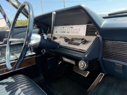 
										1966 Lincoln Continental Convertible full									