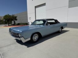 
										1966 Lincoln Continental Convertible full									
