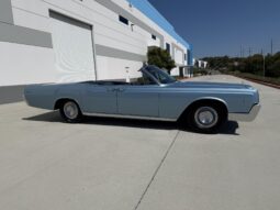 
										1966 Lincoln Continental Convertible full									