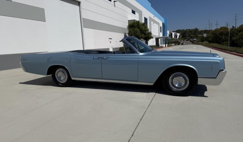 
								1966 Lincoln Continental Convertible full									