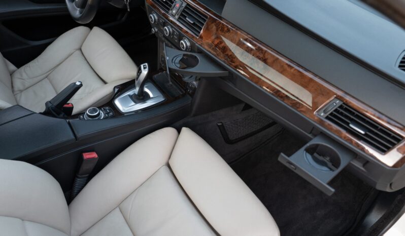 
								2010 BMW 535i xDrive Sports Wagon M Sport full									