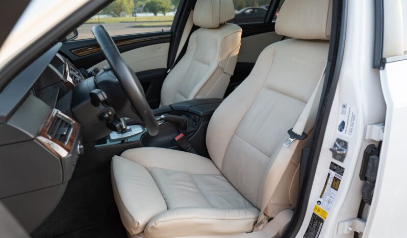 
								2010 BMW 535i xDrive Sports Wagon M Sport full									