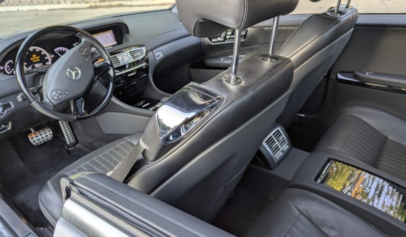 
								2014 Mercedes-Benz CL550 4MATIC full									