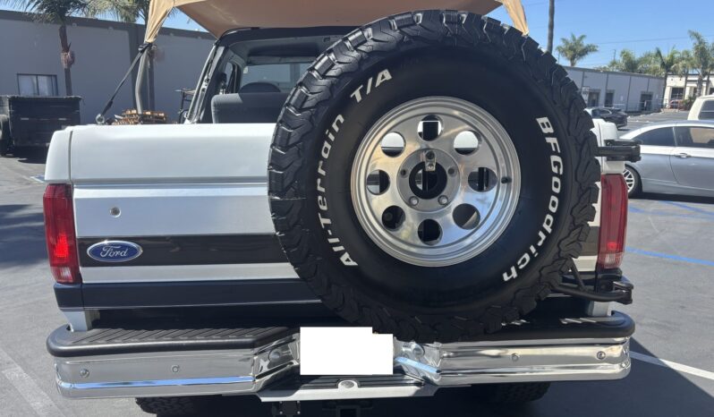 
								1993 Ford Bronco XLT full									