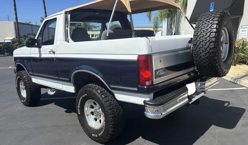
								1993 Ford Bronco XLT full									