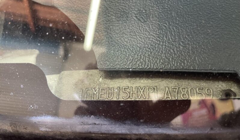 
								1993 Ford Bronco XLT full									