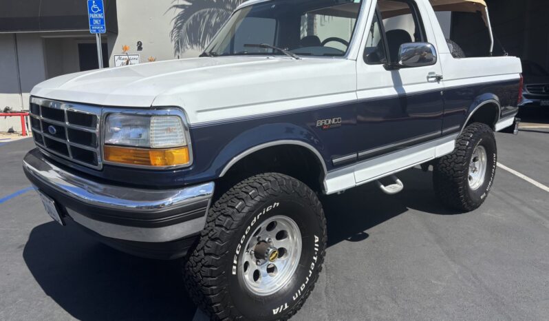 
								1993 Ford Bronco XLT full									
