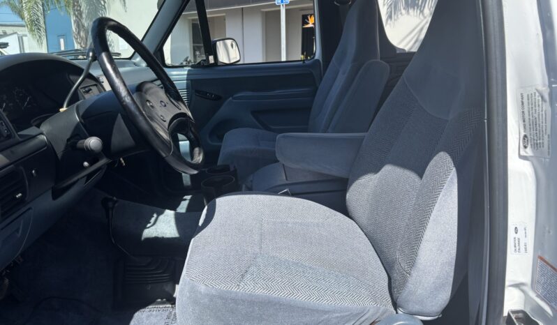 
								1993 Ford Bronco XLT full									