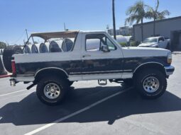 
										1993 Ford Bronco XLT full									