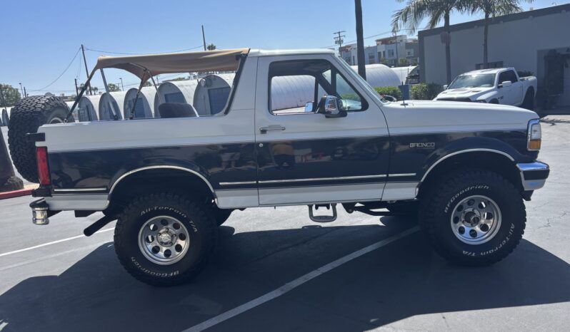 
								1993 Ford Bronco XLT full									
