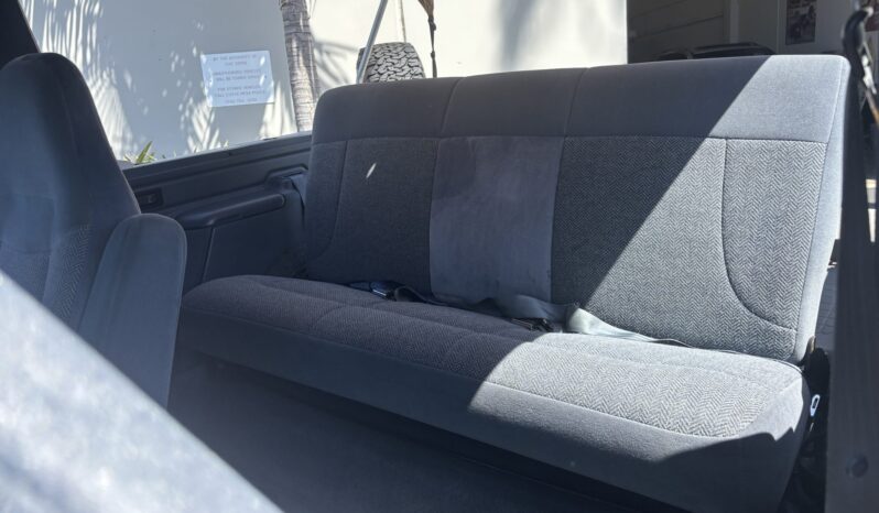 
								1993 Ford Bronco XLT full									