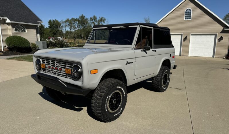 
								1971 Ford Bronco 302 full									