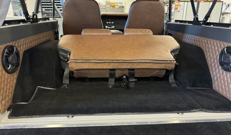 
								1971 Ford Bronco 302 full									