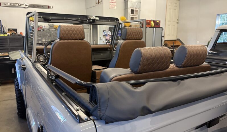 
								1971 Ford Bronco 302 full									