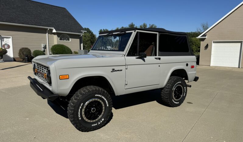 
								1971 Ford Bronco 302 full									