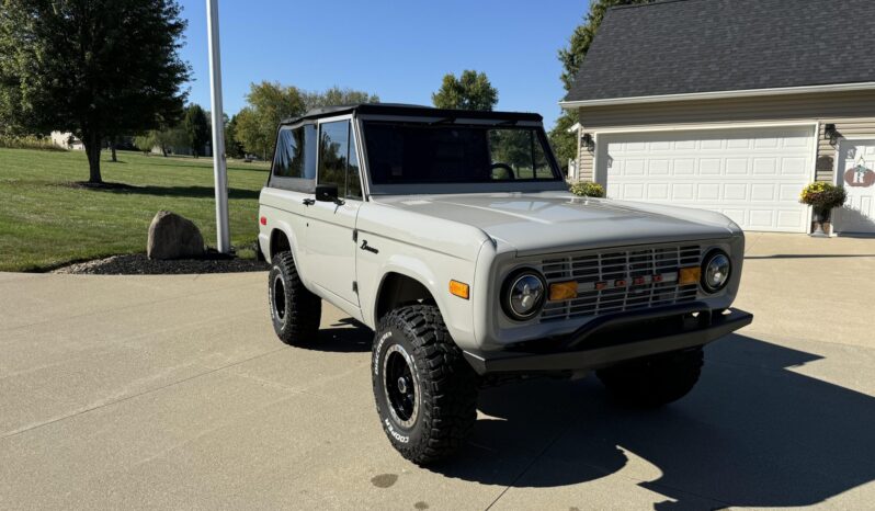 
								1971 Ford Bronco 302 full									