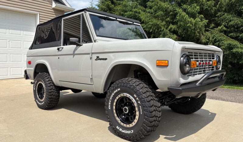 
								1971 Ford Bronco 302 full									