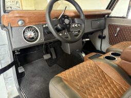 
										1971 Ford Bronco 302 full									