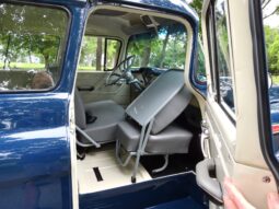 										1957 Chevrolet Suburban Carryall full									
