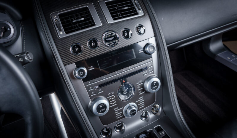 								2014 Aston Martin DB9 Volante full									