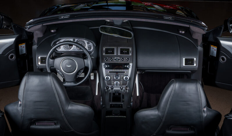 								2014 Aston Martin DB9 Volante full									