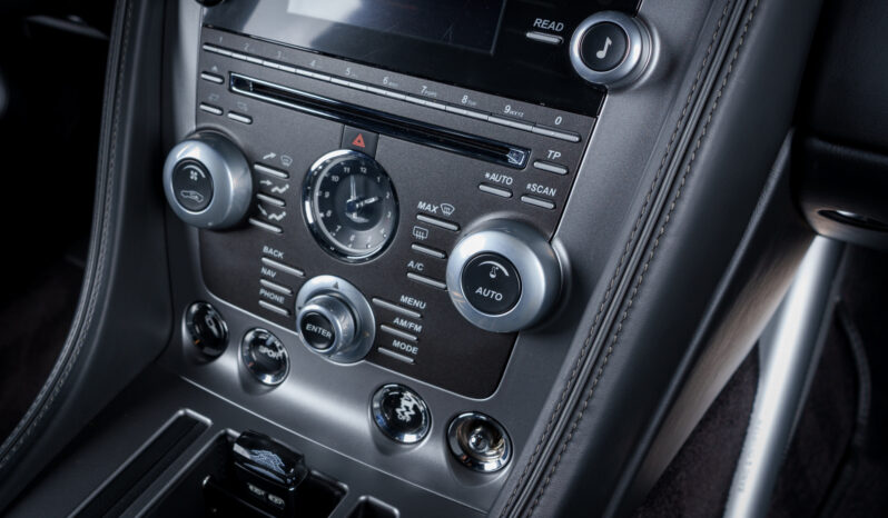 								2014 Aston Martin DB9 Volante full									