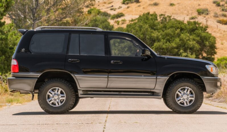 2002 Lexus LX470 1