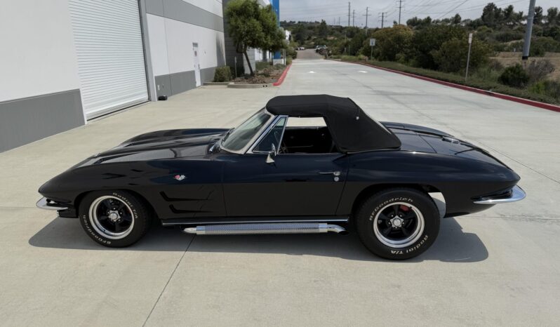 
								1964 Chevrolet Corvette Convertible 5-Speed full									