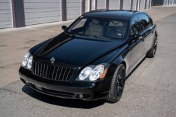 
										2008 Maybach 62S Partition full									