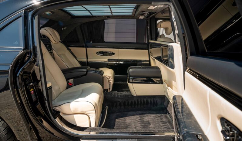 
								2008 Maybach 62S Partition full									