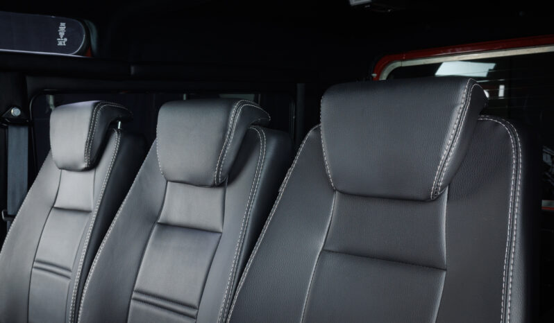 
								1984 Land Rover 110 full									