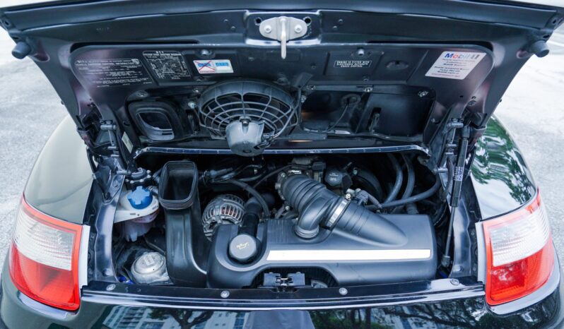 
								2005 Porsche 911 Carrera Cabriolet 6-Speed full									