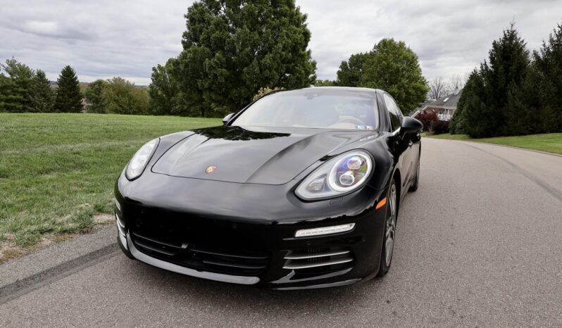 
								2014 Porsche Panamera 4S Executive full									