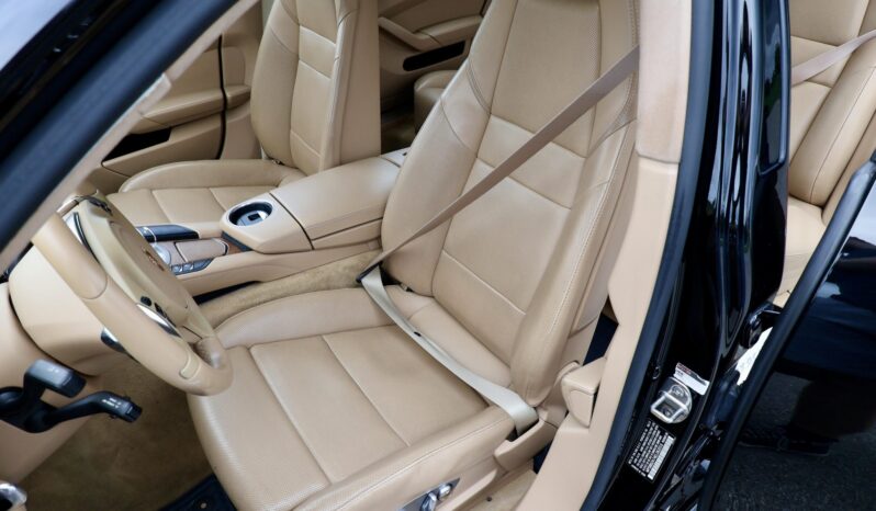 
								2014 Porsche Panamera 4S Executive full									