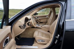 
										2014 Porsche Panamera 4S Executive full									