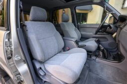 
										1999 Toyota 4Runner SR5 4WD 5-Speed full									