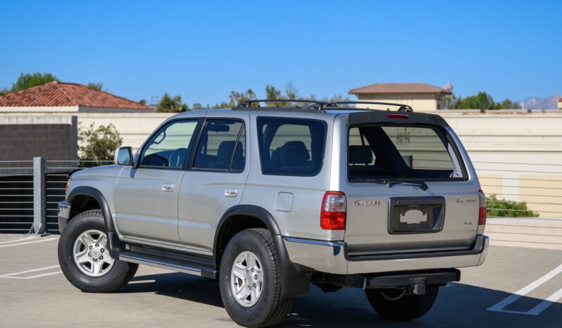 
								1999 Toyota 4Runner SR5 4WD 5-Speed full									