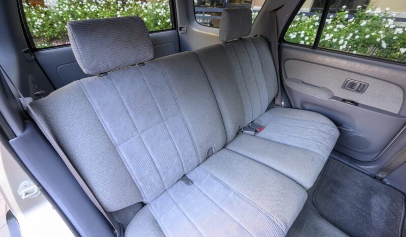 
								1999 Toyota 4Runner SR5 4WD 5-Speed full									