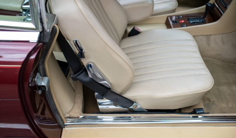 
								1988 Mercedes-Benz 560SL full									