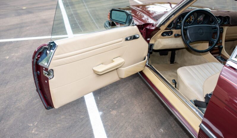 
								1988 Mercedes-Benz 560SL full									