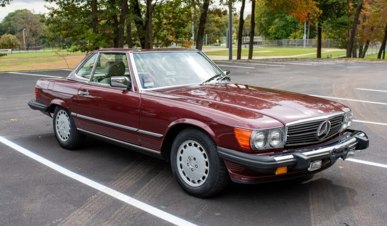 
								1988 Mercedes-Benz 560SL full									