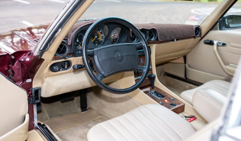 
								1988 Mercedes-Benz 560SL full									