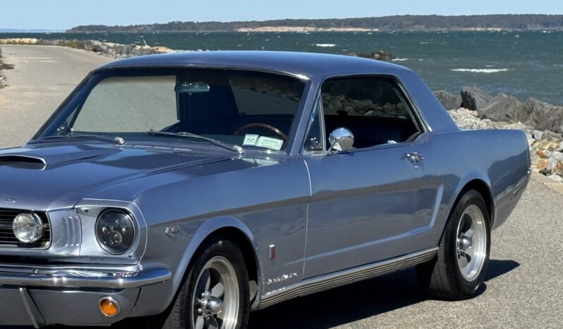 
								1966 Ford Mustang Coupe 289 3-Speed full									